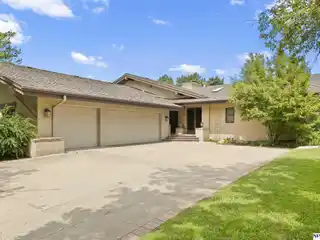 Beautiful Tuscany-Styled Ranch Townhome