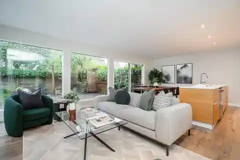 Contemporary Townhome in a Boutique Community