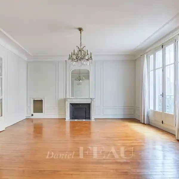 FINELY APPOINTED APARTMENT AWAITING A PERSONAL TOUCH