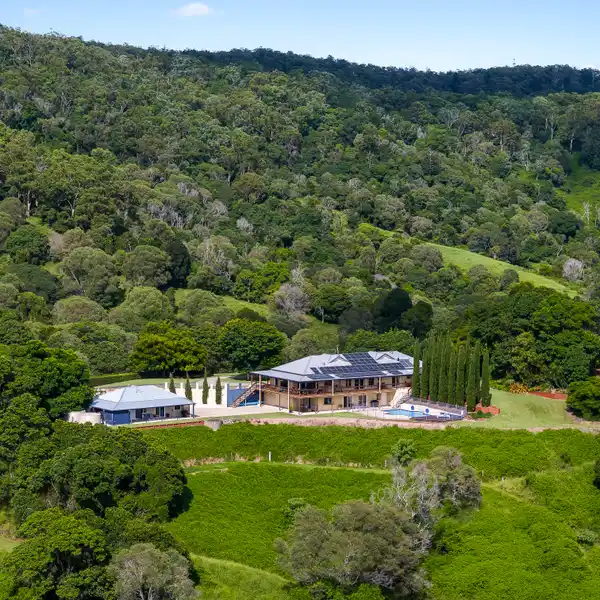 EAGLE'S RIDGE RETREAT