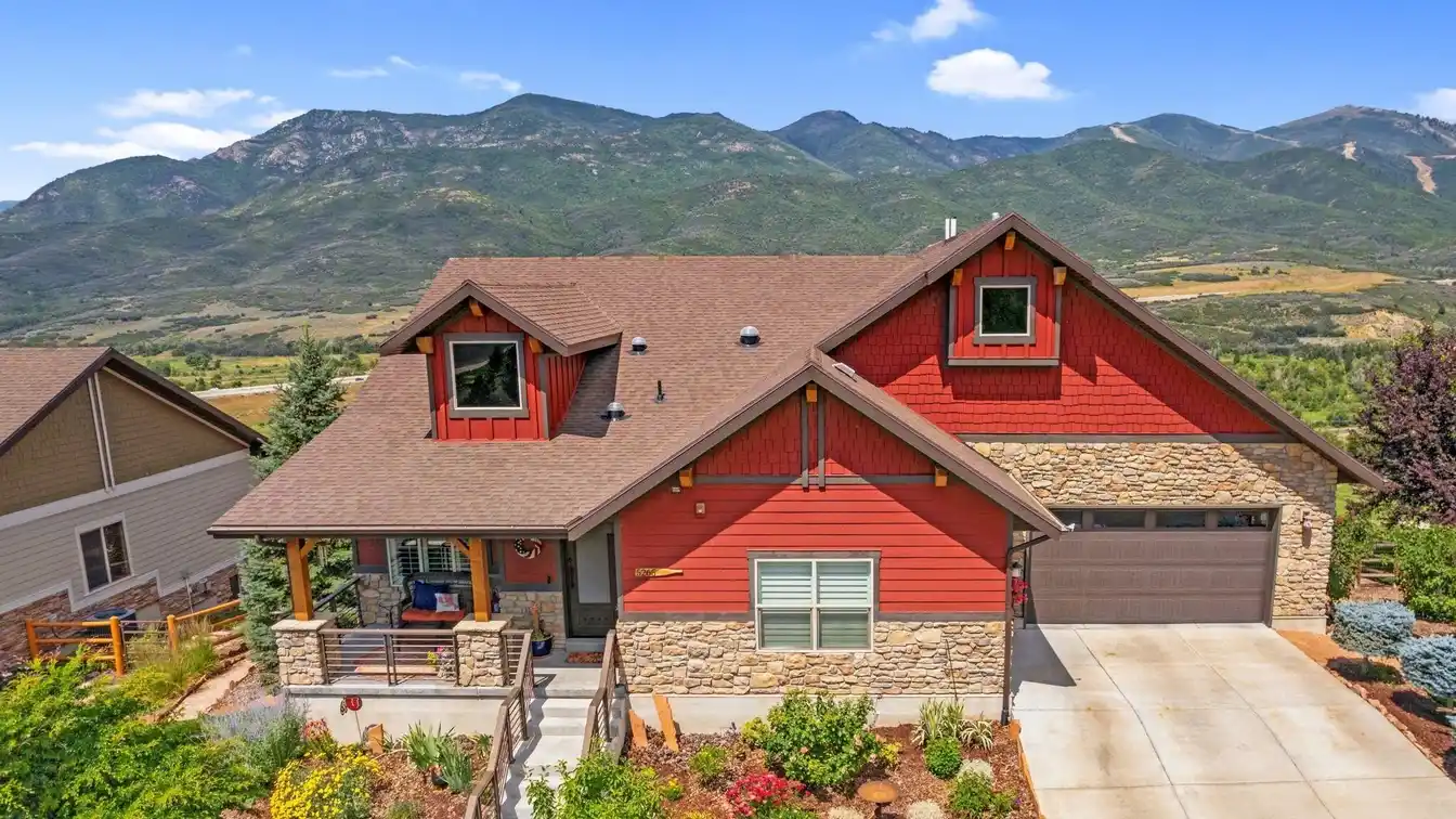 Incredible Home in River View