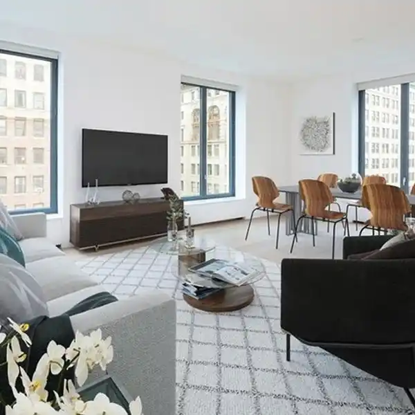 HIGH-FLOOR CORNER HOME FOR RENT