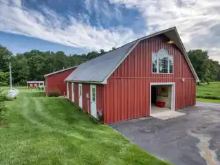 Stunning Oasis in Gorgeous Serene Setting