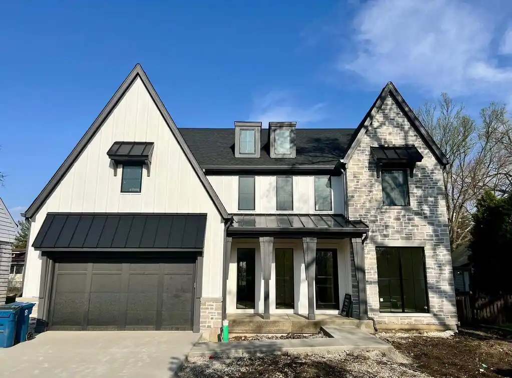 Custom Home in Sought-after Tuxedo Park