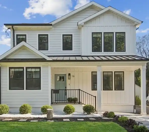 ELEGANT RENOVATED HOME NEAR DOWNTOWN SUMMIT