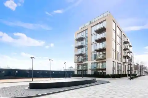 Modern Flat with Private Balcony and Resort Amenities