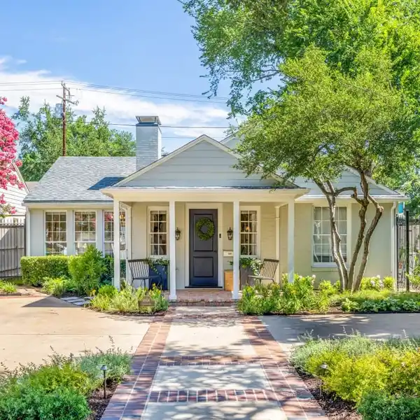 CLASSIC WEST HIGHLAND PARK HOME