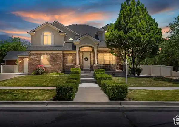 STUNNING PROPERTY IN SOUGHT-AFTER CRYSTAL SPRINGS NEIGHBORHOOD