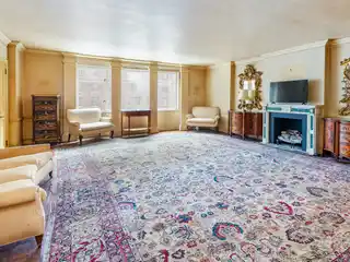 Elegant Six-Room Co-Op Apartment on Park Avenue
