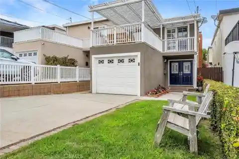 Gorgeous Golden Hills Home