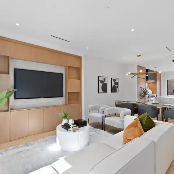 SOPHISTICATED KERRISDALE HOME WITH DESIGNER TOUCHES