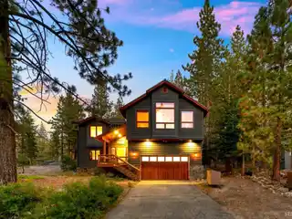 Custom Mountain Retreat with Endless Protected Views