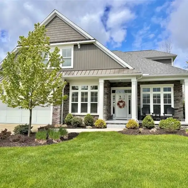 MAINTENANCE-FREE LIVING IN THE VILLAGE OF BRECKSVILLE