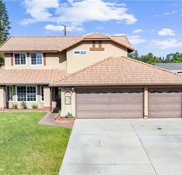 OUTDOOR ENTERTAINING WITH LUSH GARDEN AND FRUIT TREES