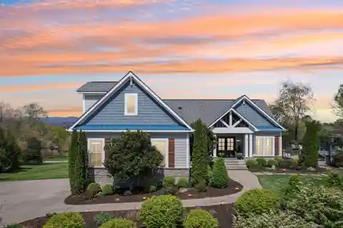 Custom Home with Long-range Mountain Views