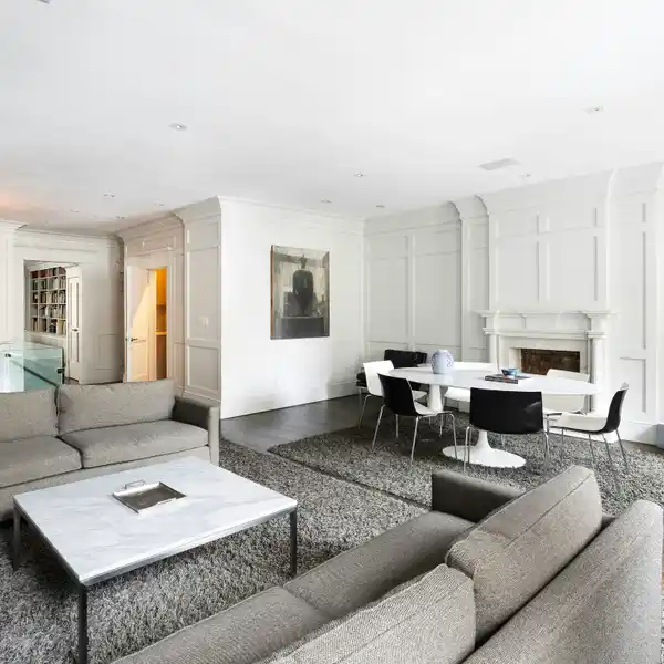 STUNNING TOWNHOUSE DUPLEX