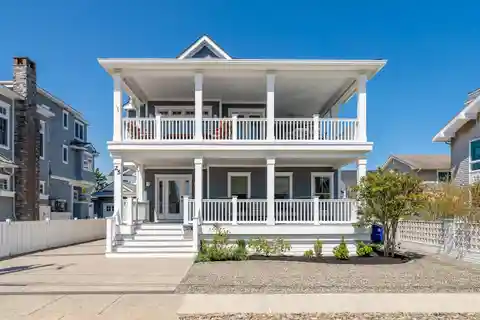 Coastal Retreat with Unmatched Ocean Views