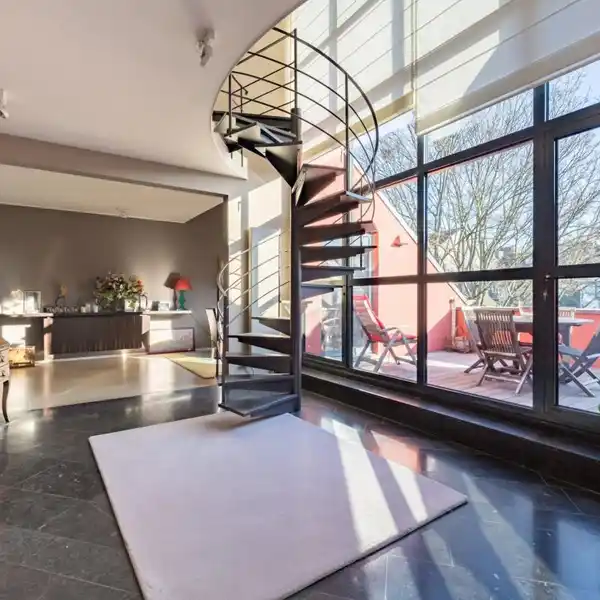 MAGNIFICENT RENOVATED DUPLEX PENTHOUSE