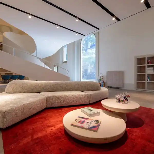 IMPORTANT PROPERTY IN PRESTIGIOUS OASI LE CURE