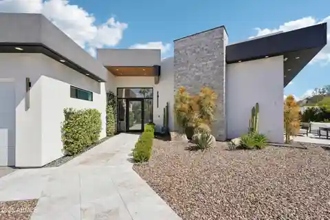 Exquisite Home Offering a Resort Lifestyle