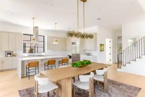 Bold Modern Living