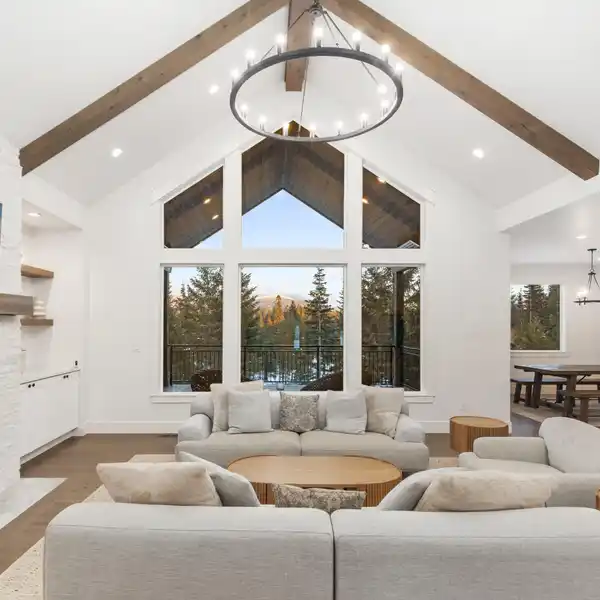 LUXURY WITH PRIVACY AND CONVENIENCE