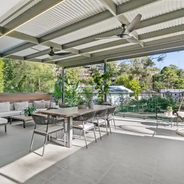 DESIGNER HOME WITH APPROVED STUDIO APARTMENT
