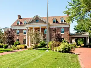 Blend of Timeless Elegance and Modern Luxury