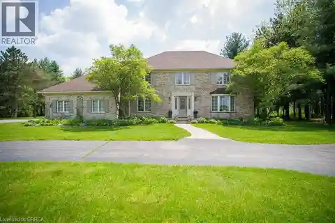 Elegant Georgian Estate on Expansive Ravine Lot