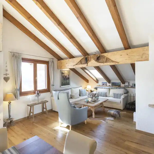 PONTRESINA: MODERN PENTHOUSE MAISONETTE WITH VIEWS AND CHARM