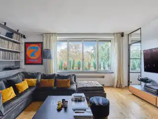 Spacious Apartment Overlooking Avenue Foch