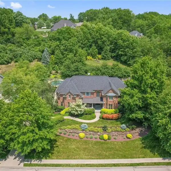 LUXURIOUS CUSTOM-BUILT ALL-BRICK HOME