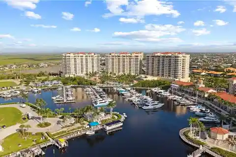 Cape Coral Elegance: Two Balconies, Marina Access