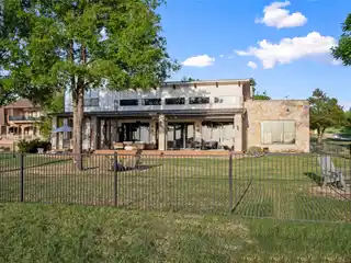 Dream Lakefront Escape in the Bluffs