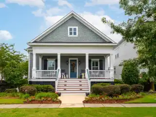 Southern-style Home in Daniel Island South