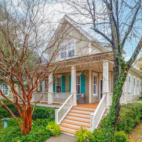 UNIQUE CUSTOM BUILT COTTAGE STYLE HOME