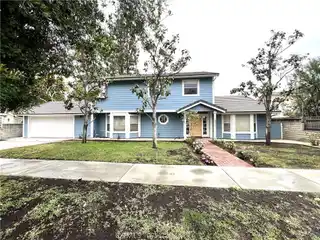 Charming Home in a Prime Pocket of Tarzana