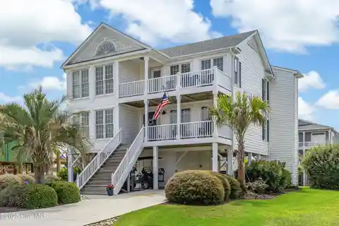 Coastal Retreat on an Oversized Lot