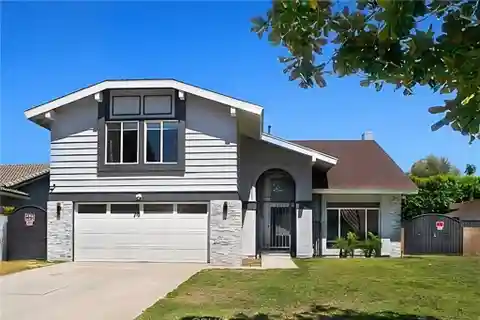 Beautiful Pool Home on a Serene Cul-De-Sac