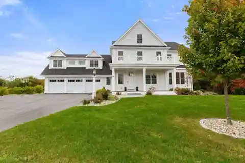 Sophisticated Estate with Scenic Privacy