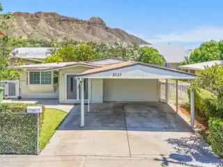 Rare One-level Gem in Kapahulu