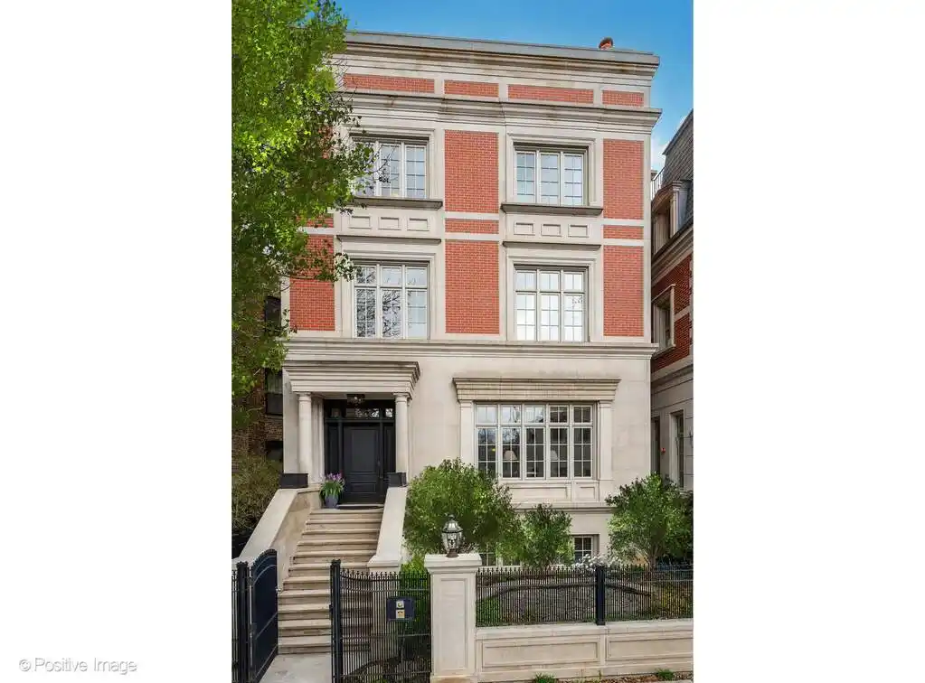 Outstanding Home in East Lincoln Park