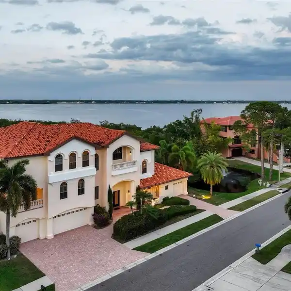 SPECTACULAR CUSTOM-BUILT HOME