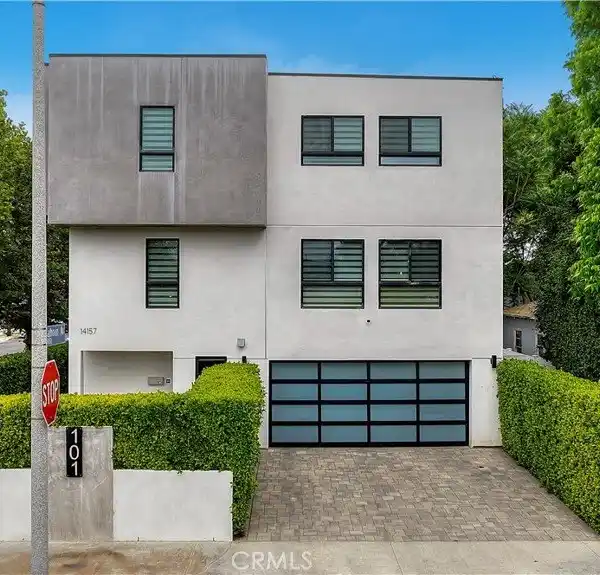 MODERN MASTERPIECE WITH EUROPEAN-INSPIRED DESIGN AND PRIVACY