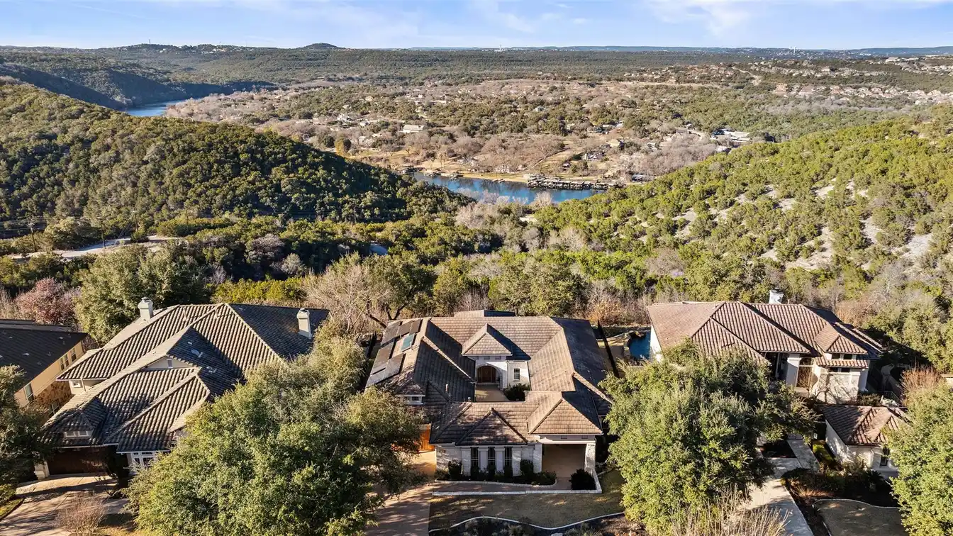 Single-story Home with Attached Casita in Lake Pointe