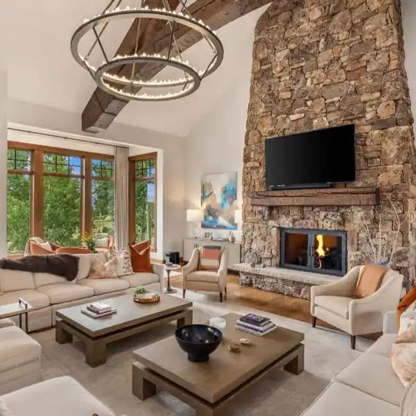 ELEVATED MOUNTAIN LIVING IN AN EXCLUSIVE COMMUNITY