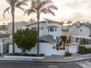 Spacious Home in Coveted Newport Shores