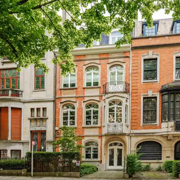 HISTORIC CHARACTER WITH CONTEMPORARY FUNCTIONALITY