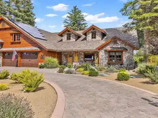 Entertainers’ Dream on Bailey Creeks Championship Fairway