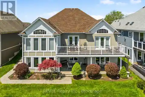 Rare Bungalow in Ridgeway by the Lake